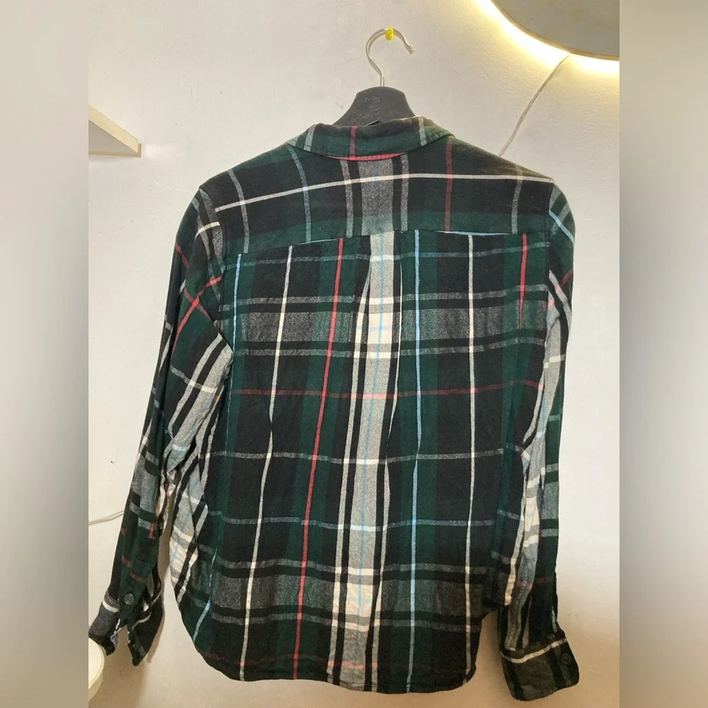 Levi’s plaid flannel extra large button down shirt green and white - Picture 2 of 4